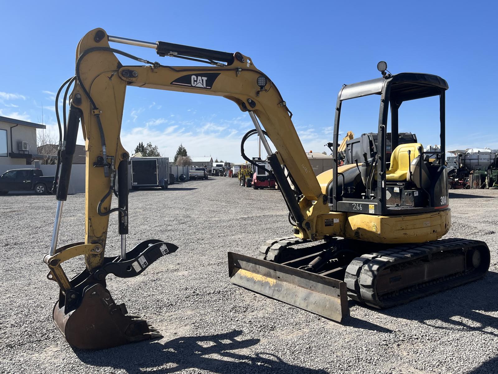 ./imagenes/INVOICE/2019/16474/MINIEXCAVADORA CATERPILLAR 304 (4).JPG